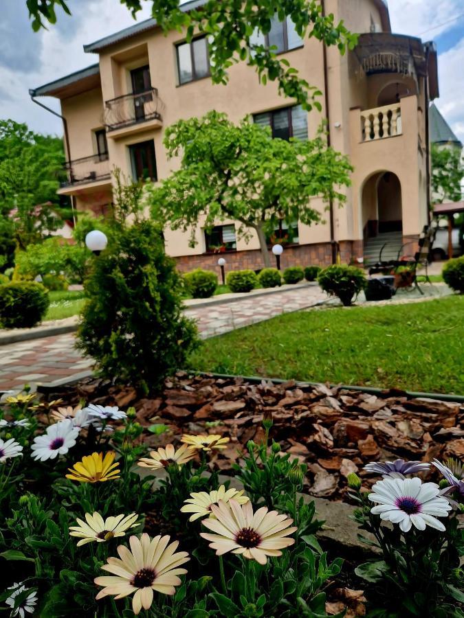 Villa Zenko Брюховичи Экстерьер фото